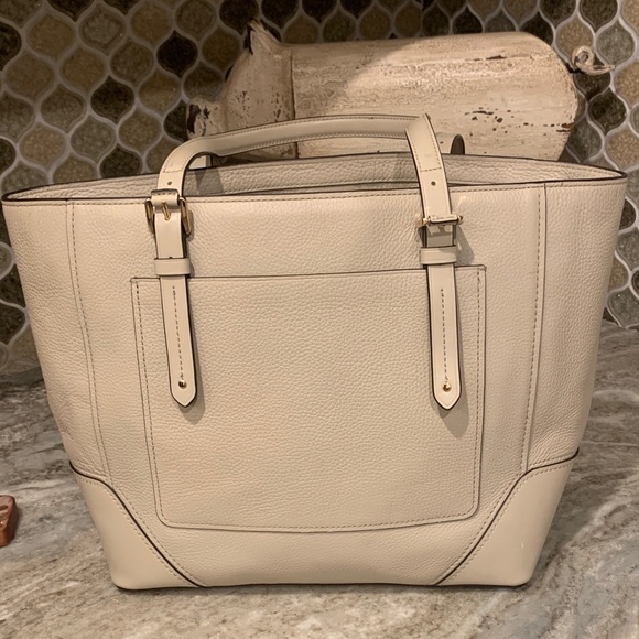 Michael Kors Beige Tote Bag - Picture 4 of 7